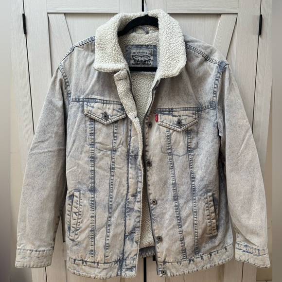 Levi's Jackets & Blazers - Levi's Sherpa Trucker Denim Jacket - Medium